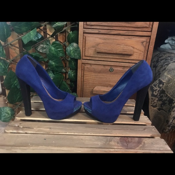 COPY - Platform peep toe pumps size 8 Blue - Picture 3 of 9